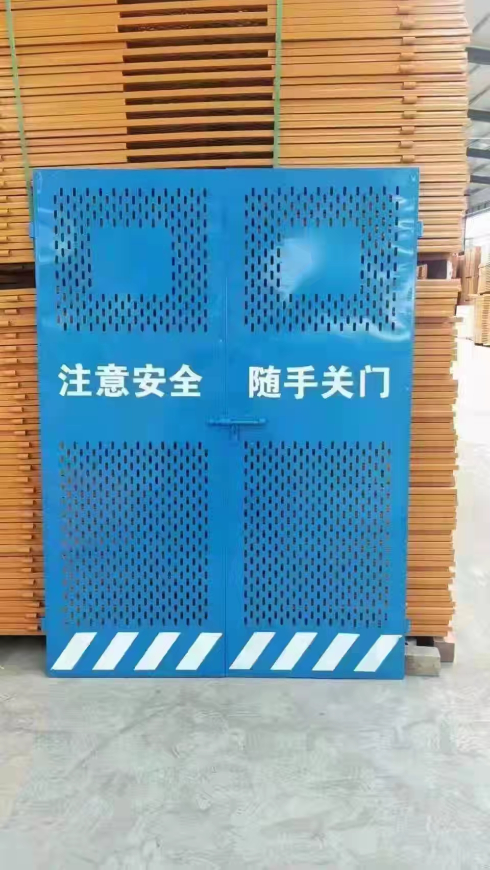 電梯防護門(mén) 